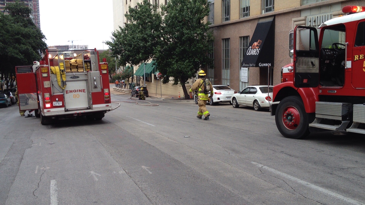 Crews repair gas line break downtown