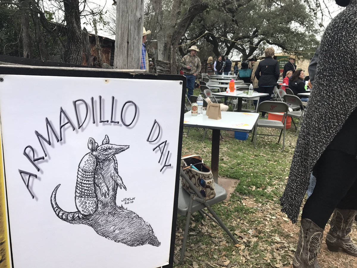 Bee Cave Bob predicts spring is around the corner!