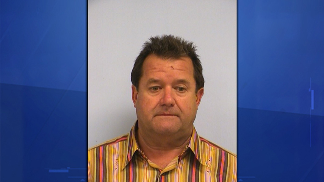 Man charged with DWI after crash involving 4 vehicles | kvue.com